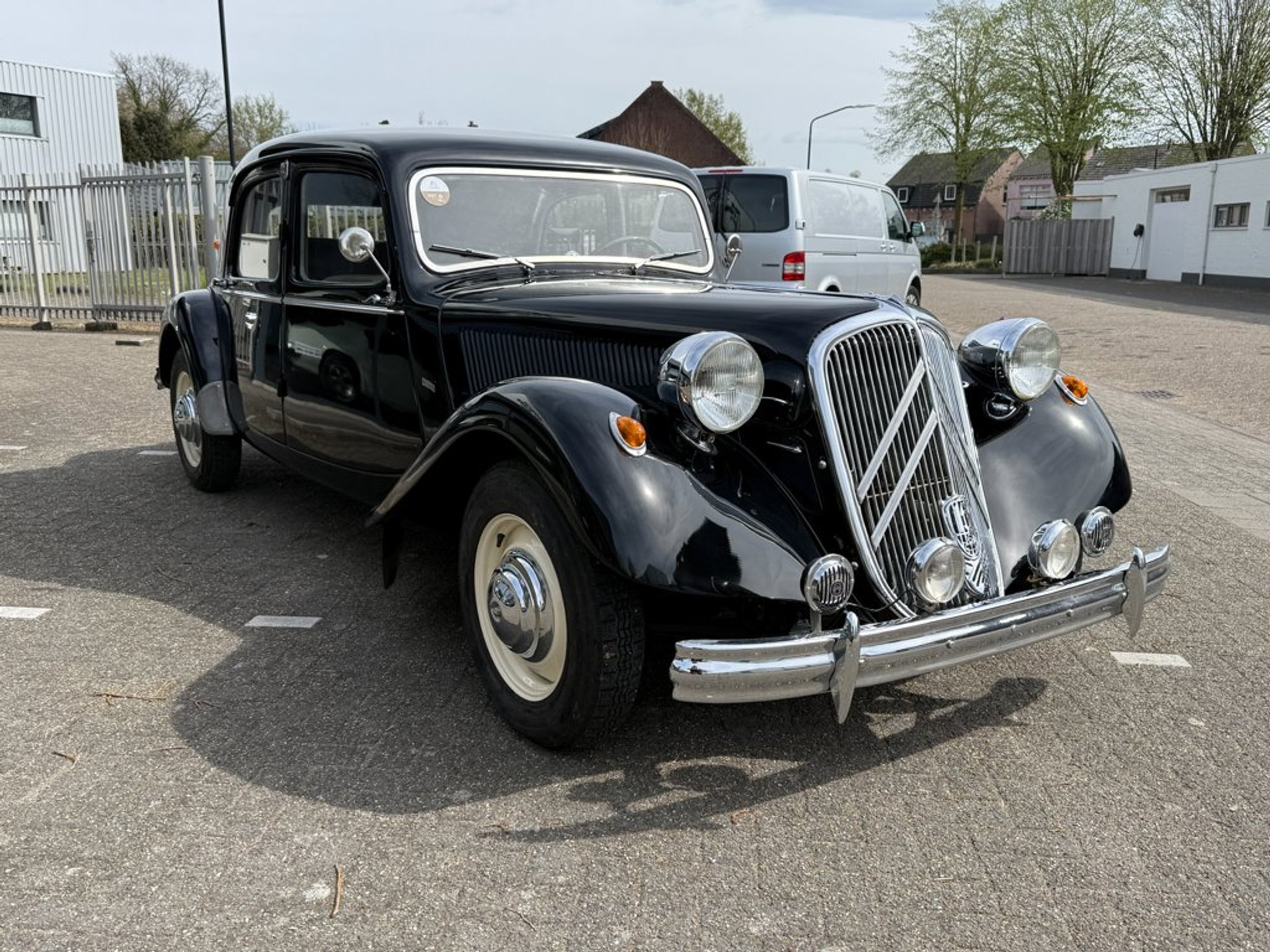 52306685-9